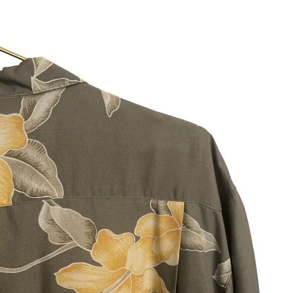 Tommy Bahama Rayon Floral Hawaiin Button-Down Short Sleeve Shirt Size Large - Picture 7 of 9
